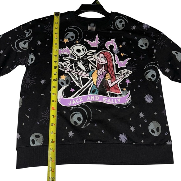 Nightmare Before Christmas NBC Jack and Sally Pullover Girls Sweatshirt NWOT - Picture 15 of 16